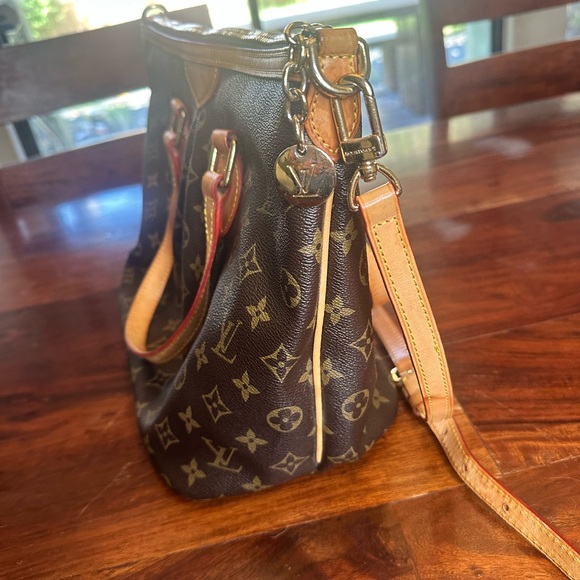 Authentic Louis Vuitton Palermo bag. - Picture 6 of 12